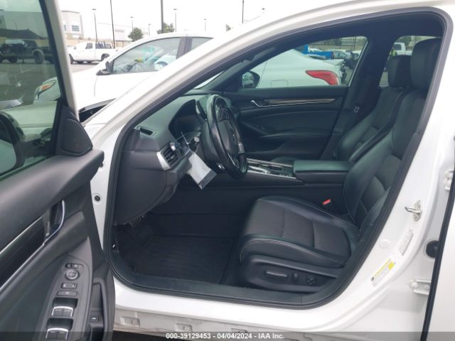 1HGCV1F3XJA063903 Honda Accord Sport