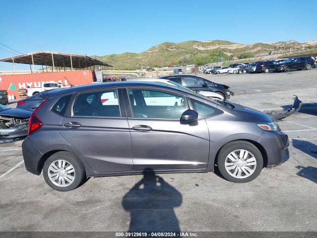 Honda FIT LX 2015 3HGGK5H57FM772749 Image 13