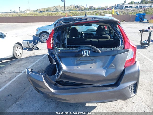 Honda FIT LX 2015 3HGGK5H57FM772749 Image 16
