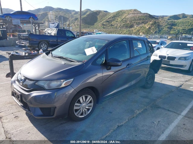 Honda FIT LX 2015 3HGGK5H57FM772749 Image 2
