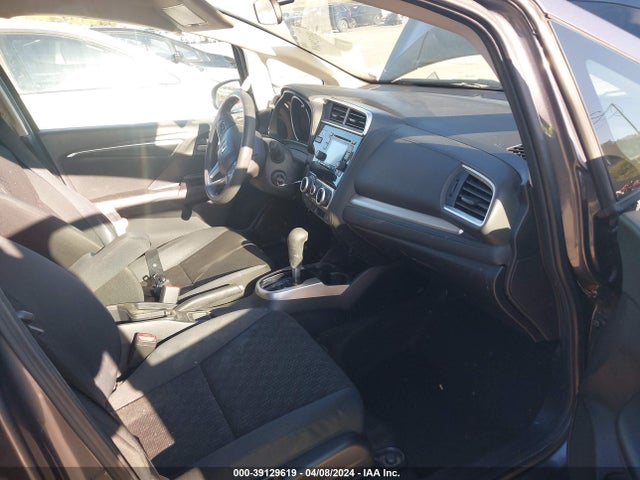 Honda FIT LX 2015 3HGGK5H57FM772749 Image 5