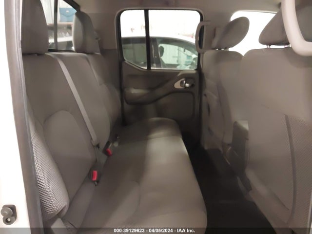 Nissan Frontier Sv 2017 1N6AD0EV8HN748200 Image 8