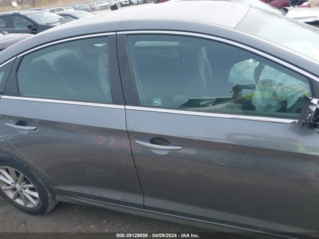 Hyundai SONATA SE 2019 5NPE24AFXKH811319 Image 13