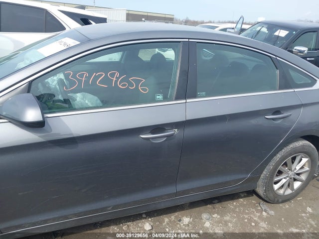 Hyundai SONATA SE 2019 5NPE24AFXKH811319 Image 14
