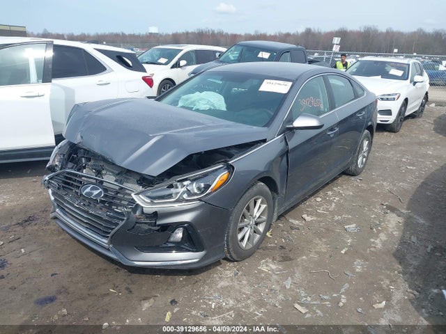 Hyundai SONATA SE 2019 5NPE24AFXKH811319 Image 2