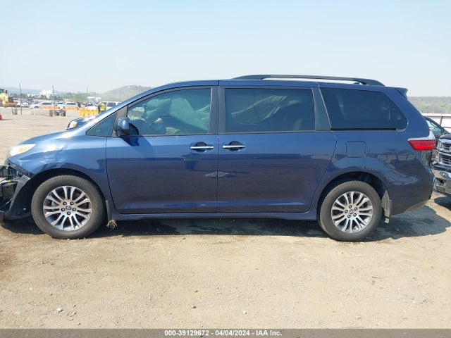 Toyota SIENNA XLE 2020 5TDYZ3DCXLS042899 Image 15