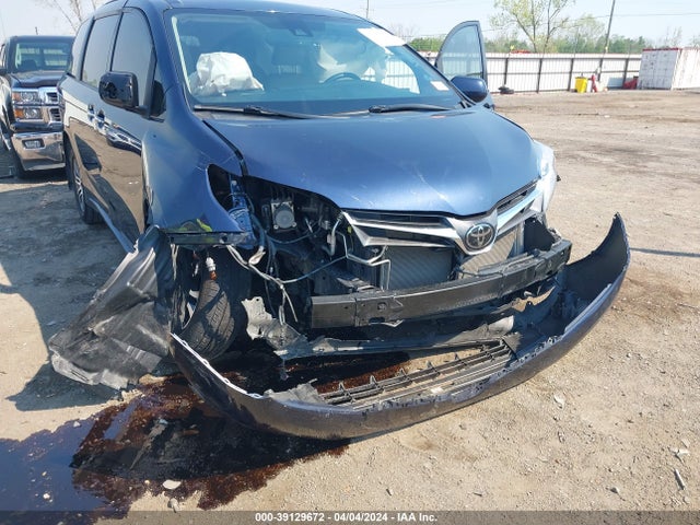 Toyota SIENNA XLE 2020 5TDYZ3DCXLS042899 Image 6