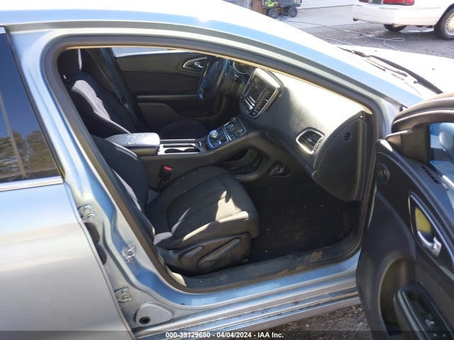 Chrysler 200 Limited 2015 1C3CCCAB1FN720168 Image 5
