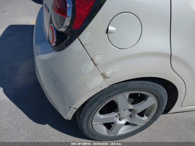 Chevrolet Sonic Ltz Auto 2015 1G1JE6SB7F4124008 Image 12