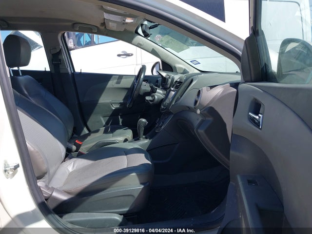 Chevrolet Sonic Ltz Auto 2015 1G1JE6SB7F4124008 Image 5