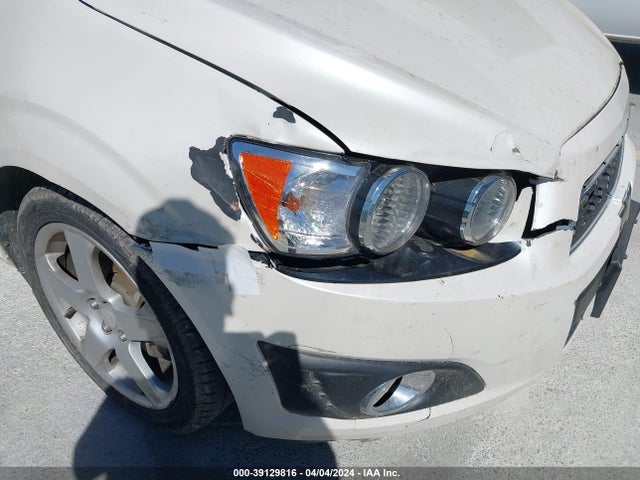 Chevrolet Sonic Ltz Auto 2015 1G1JE6SB7F4124008 Image 6