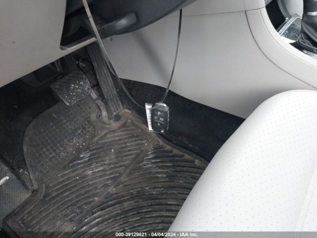 1VWBA7A38JC022557 Volkswagen Passat 2.0t Se