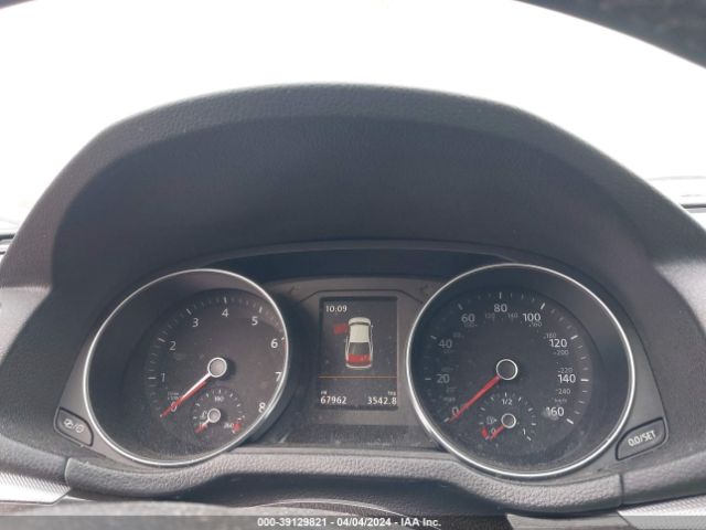 1VWBA7A38JC022557 Volkswagen Passat 2.0t Se
