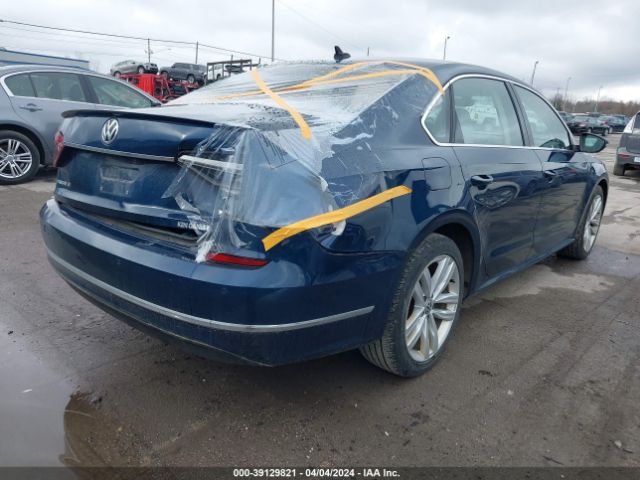 1VWBA7A38JC022557 Volkswagen Passat 2.0t Se