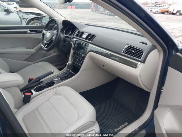1VWBA7A38JC022557 Volkswagen Passat 2.0t Se