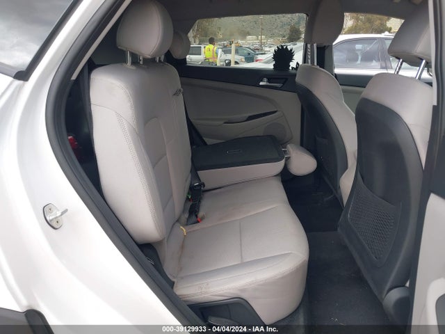 Hyundai TUCSON SE 2019 KM8J2CA48KU920063 Image 8