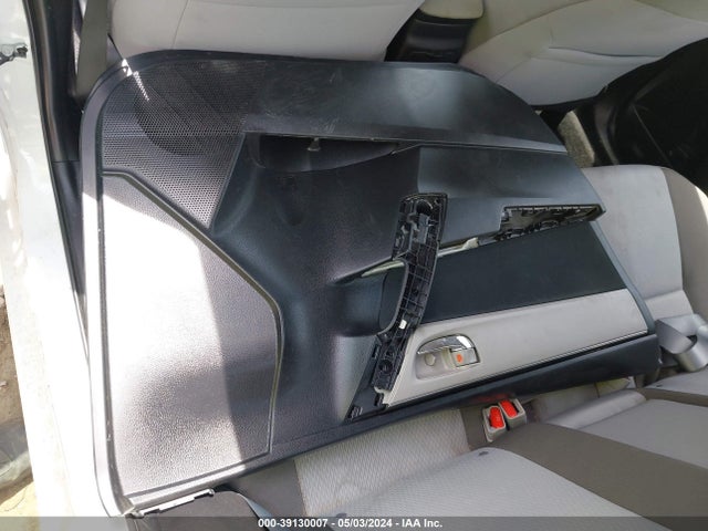 Toyota COROLLA LE 2017 5YFBURHE4HP578265 Image 12