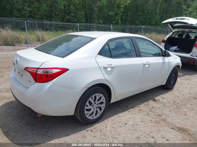 Toyota COROLLA LE 2017 5YFBURHE4HP578265 Image 4