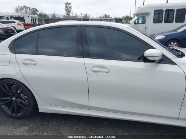 3MW69FF00R8E34963 BMW 3 Series 330i