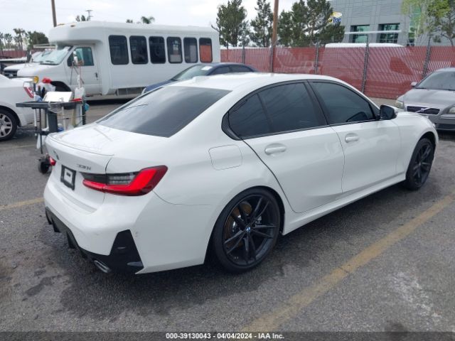 3MW69FF00R8E34963 BMW 3 Series 330i