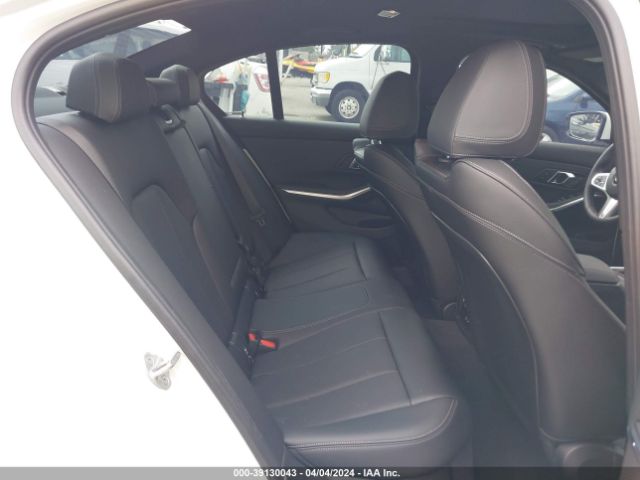 3MW69FF00R8E34963 BMW 3 Series 330i