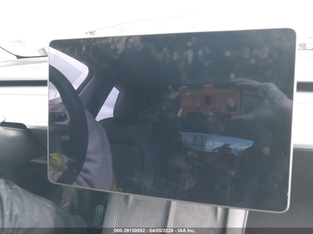 2021 TESLA MODEL Y 5YJYGDEE1MF295045 Photo 6