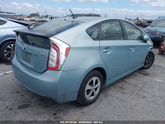 Toyota Prius Three 2015 JTDKN3DU3F1900676 Image 4