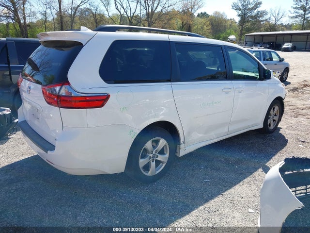Toyota SIENNA LE 2020 5TDKZ3DC3LS023696 Image 4