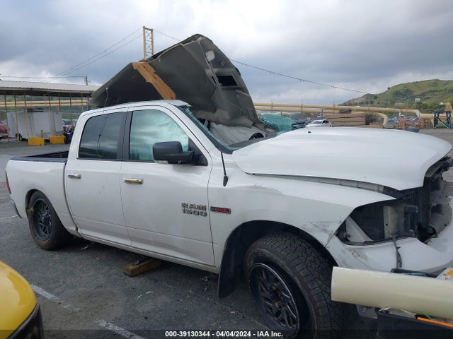 1C6RR7LMXHS880989 RAM 1500 Big Horn  4x4 5'7 Box