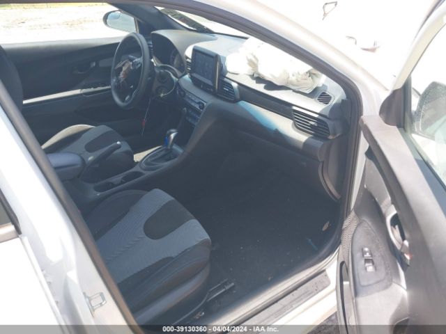 2020 HYUNDAI VELOSTER KMHTG6AF4LU024440 Photo 4