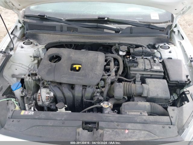 3KPF24AD2ME303372 KIA Forte Lxs