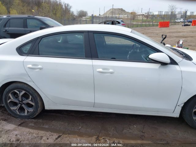 3KPF24AD2ME303372 KIA Forte Lxs