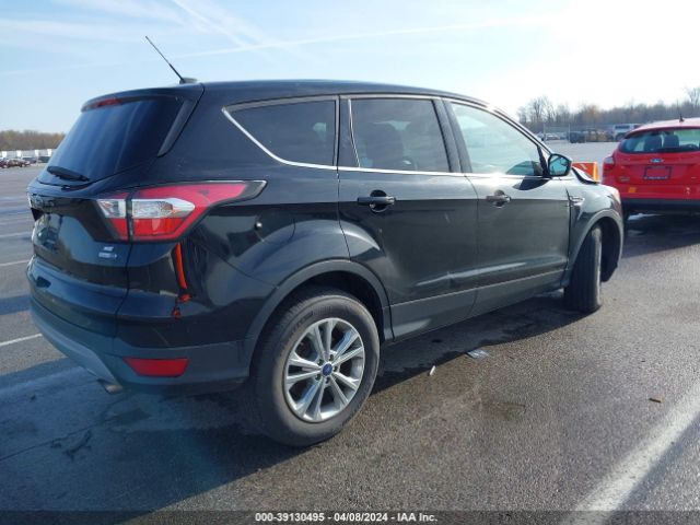 1FMCU9G9XHUA24509 Ford ESCAPE SE
