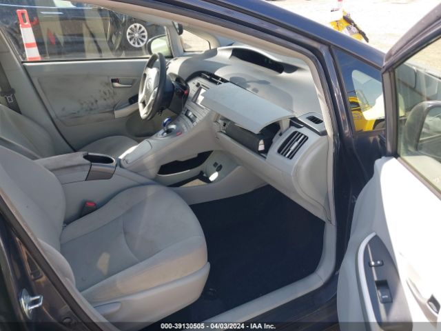 JTDKN3DU2F1875432 Toyota Prius Three