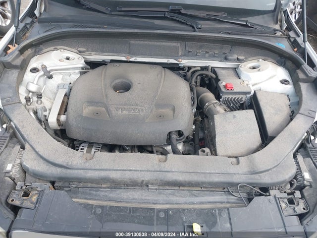 Volvo Xc60 T5 Momentum 2019 LYV102RK9KB177785 Image 10