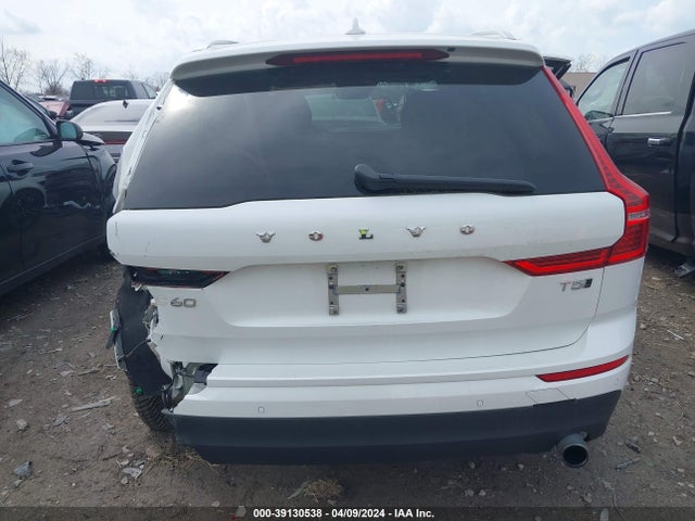 Volvo Xc60 T5 Momentum 2019 LYV102RK9KB177785 Image 17