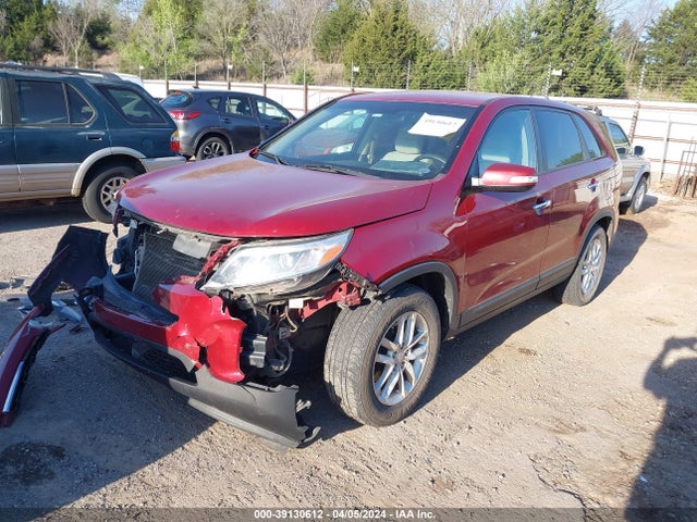KIA SORENTO LX 2015 5XYKT3A68FG588737 Image 2