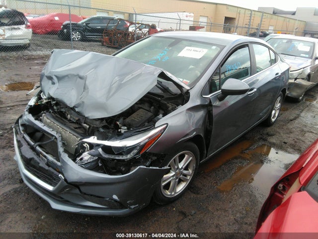 Chevrolet Cruze Lt Auto 2018 1G1BE5SM0J7204838 Image 2