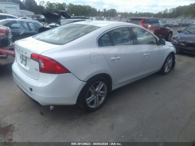 YV126MFB6F2300883 Volvo S60 T5 Premier