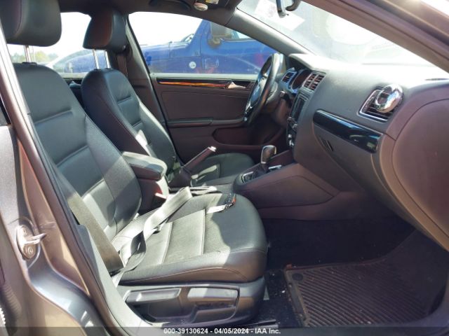 3VWD17AJ1JM236408 Volkswagen Jetta 1.8t Se Sport