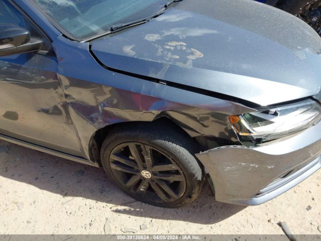 3VWD17AJ1JM236408 Volkswagen Jetta 1.8t Se Sport