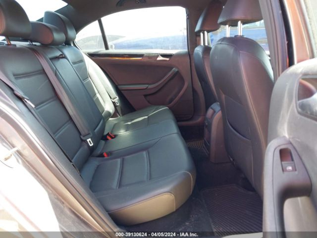 3VWD17AJ1JM236408 Volkswagen Jetta 1.8t Se Sport