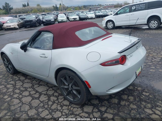 Mazda Mx-5 Miata Club 2018 JM1NDAC76J0204635 Image 3