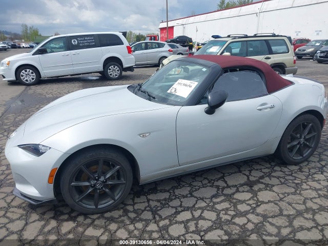Mazda Mx-5 Miata Club 2018 JM1NDAC76J0204635 Image 6