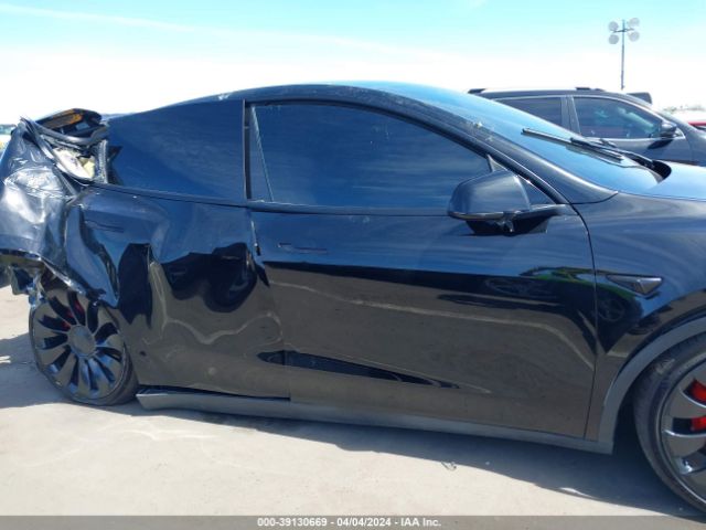 7SAYGDEF9NF405210 Tesla Model Y Performance Dual Motor All-wheel Drive
