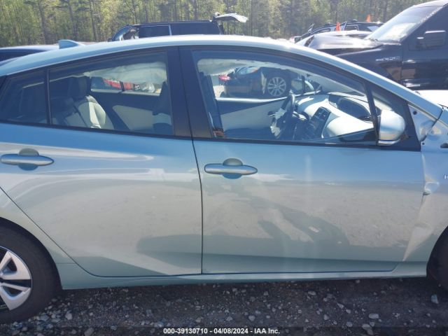 JTDKARFU7G3025068 Toyota Prius Four