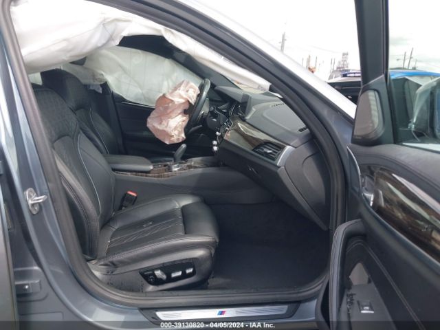 WBAJE5C3XHG916080 BMW 540I