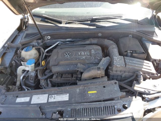 1VWAT7A38FC105015 Volkswagen Passat 1.8t Limited Edition