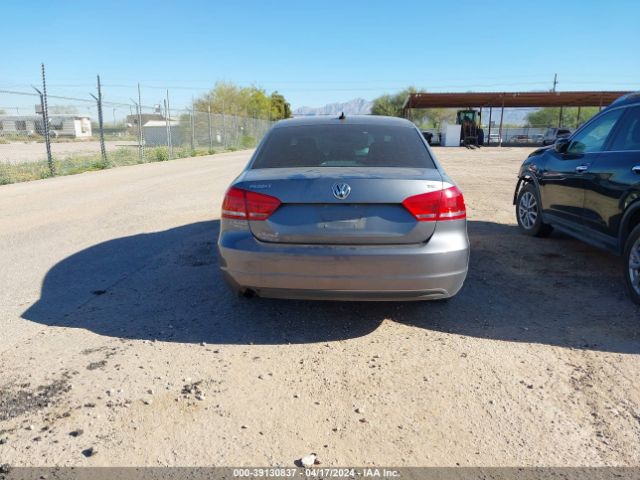 1VWAT7A38FC105015 Volkswagen Passat 1.8t Limited Edition