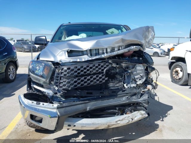5TFEM5F15JX128153 Toyota Tundra Sr5 4.6l V8